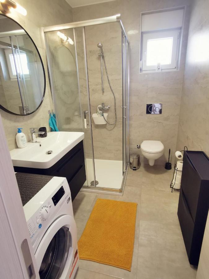 Apartmani Marco,Lukas,Patrick,David,Blizu Centra I Mora Sa Free Privatnim Parkingom PUY Eksteriør bilde