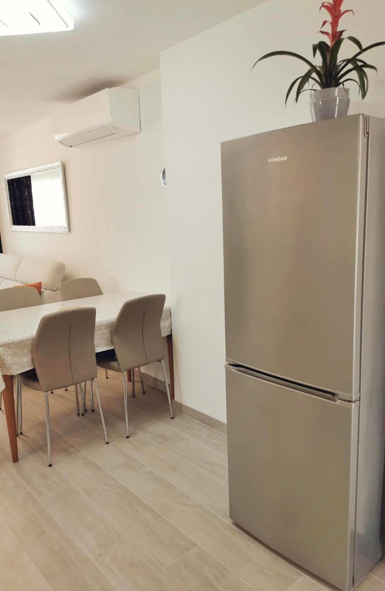 Apartmani Marco,Lukas,Patrick,David,Blizu Centra I Mora Sa Free Privatnim Parkingom PUY Eksteriør bilde